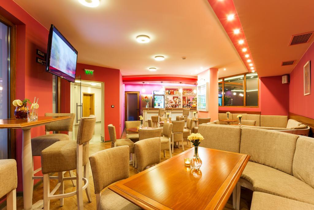 Aparthotel Prostor カヴァルナ エクステリア 写真